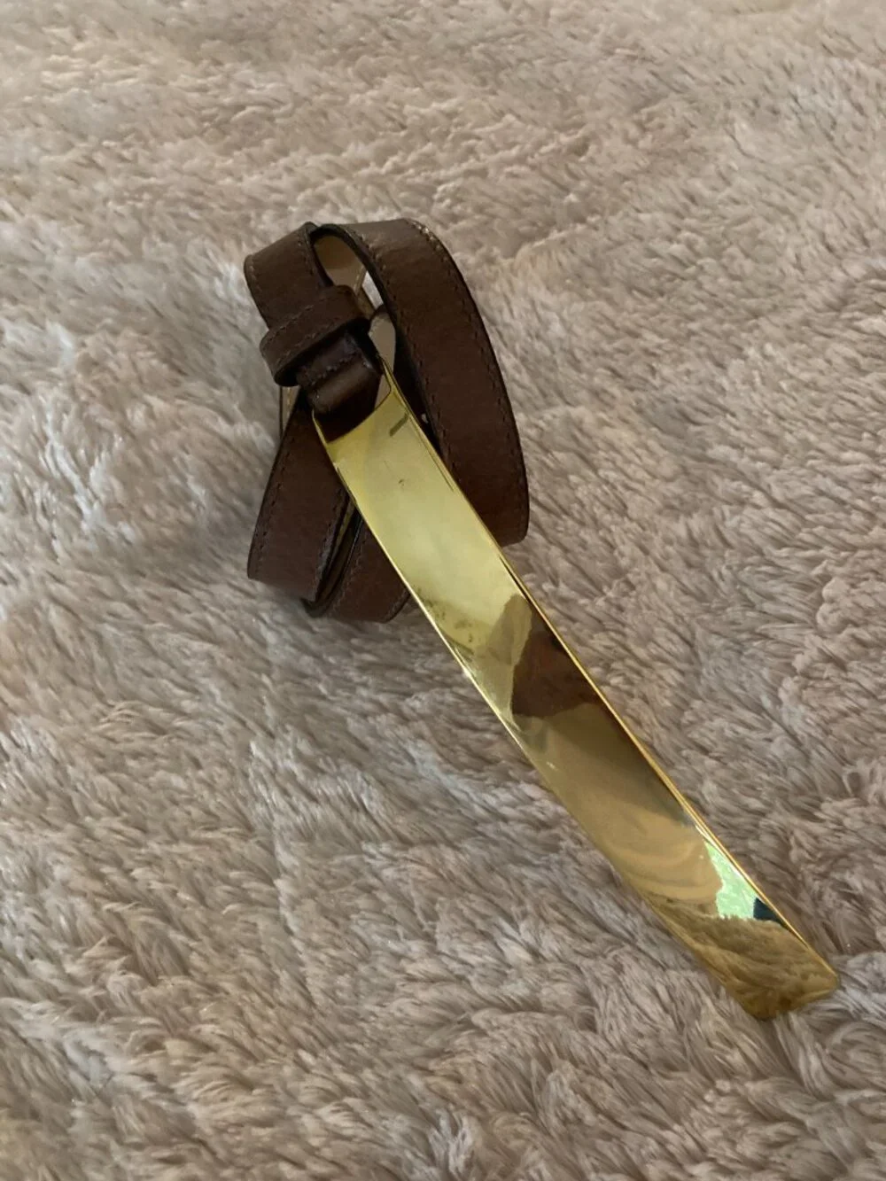 BRAVE 1992 WOMENS BELT 30 --BRASS TONE   AND LEATHER